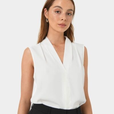 Forcast Alivia 2 V-neck Top