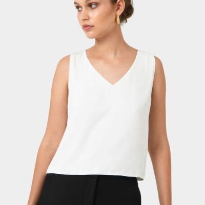 Forcast Blair V-neck Crop Top